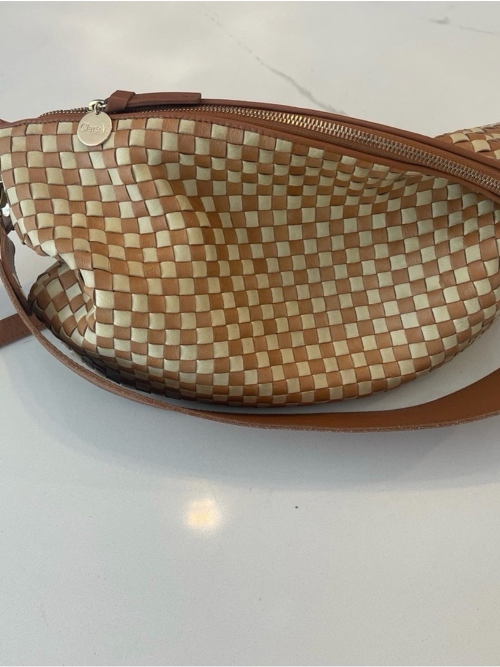Clare V Moyen Messenger bag woven checker tan & cream - Picture 5 of 11